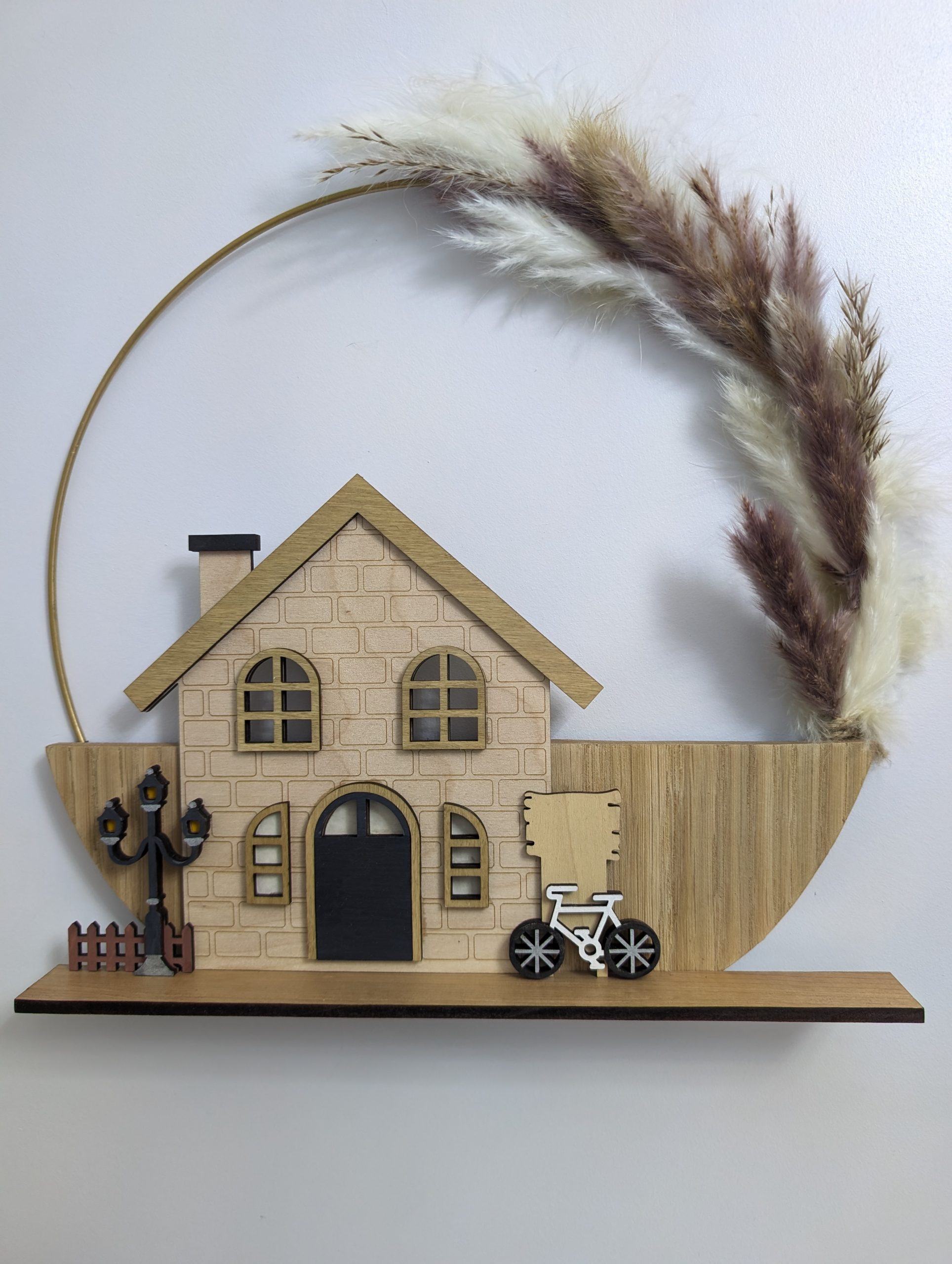 Wall Mounted Wreath with LED House Ornament - Image 8