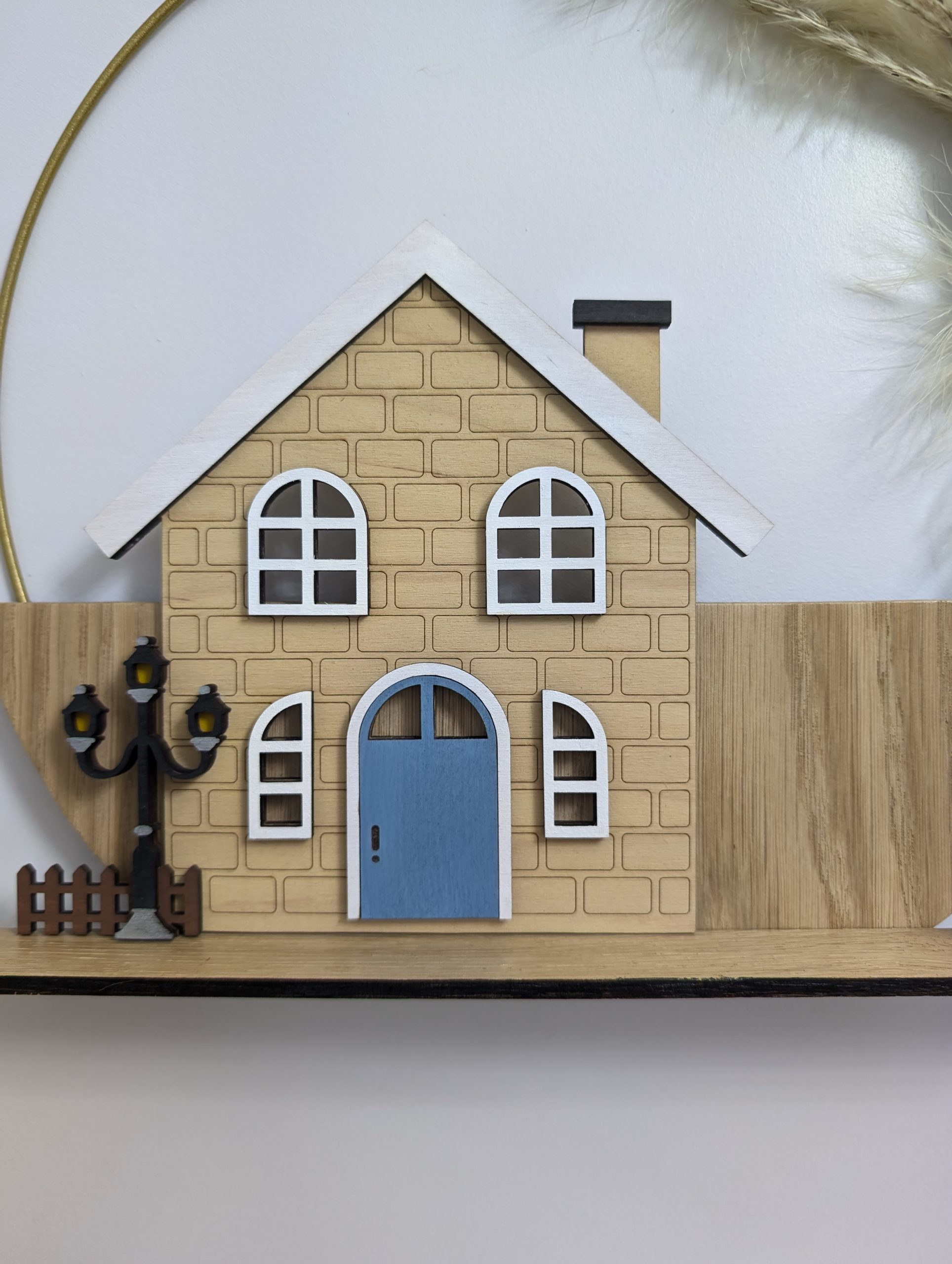 Wall Mounted Wreath with LED House Ornament - Image 5