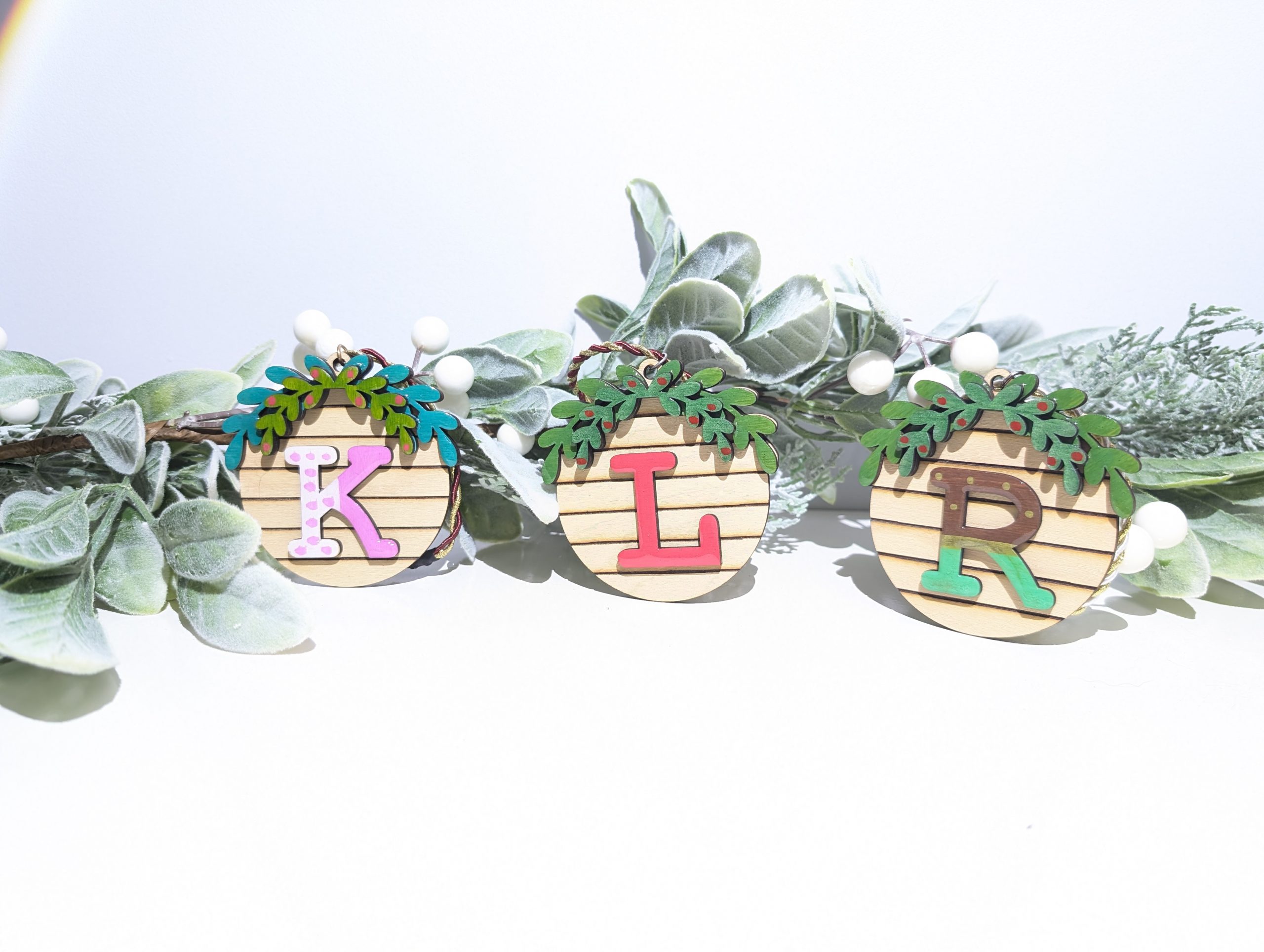 Wreath Bauble with Letter (White Ash Stain)