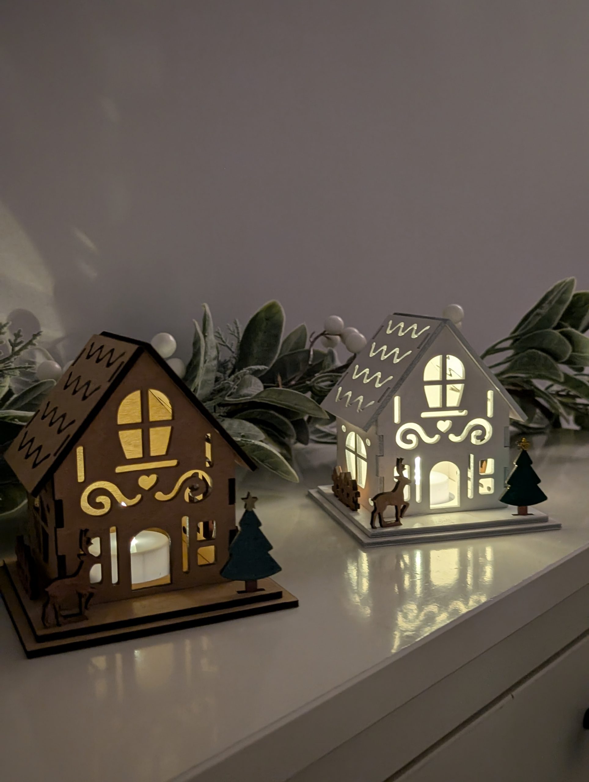 Medium Christmas House With LED Tea Light