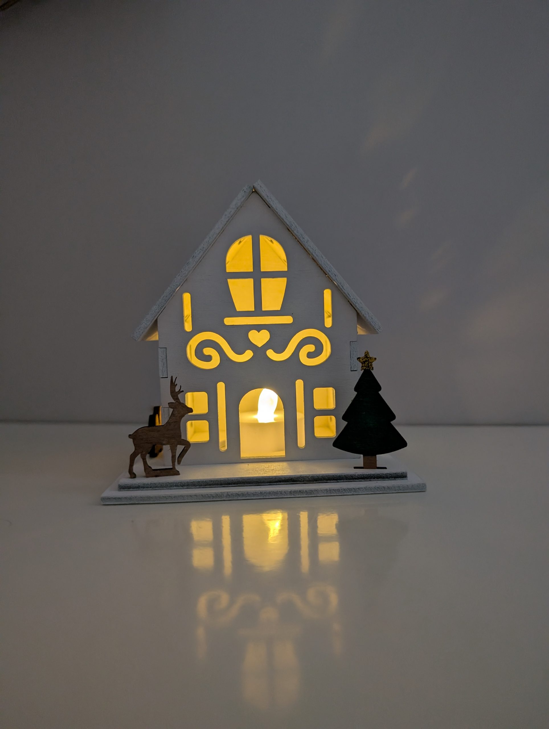 Medium Christmas House With LED Tea Light - Image 10
